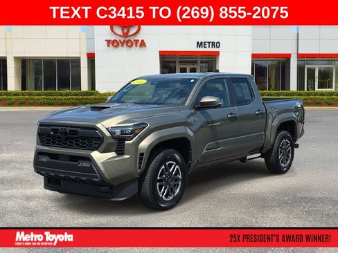 Used 2026 Toyota Tacoma TRD Sport w/ TRD Sport Premium Package AWD/4WD image 1