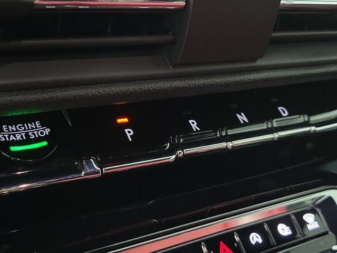 Certified 2023 Lincoln Corsair Reserve w/ Jet Appearance Package FWD image 31