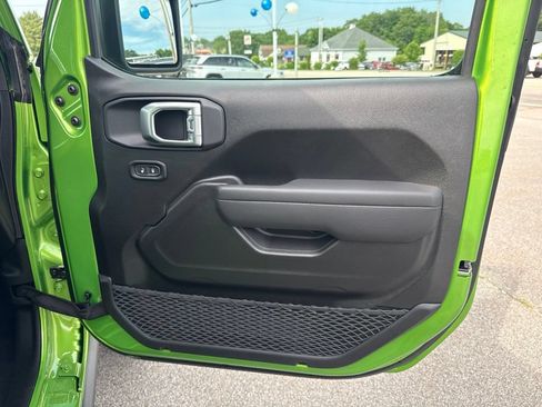 New 2026 Jeep Wrangler Unlimited Rubicon AWD/4WD image 28
