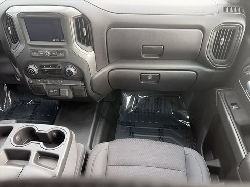 Used 2025 Chevrolet Silverado 1500 W/T AWD/4WD image 16