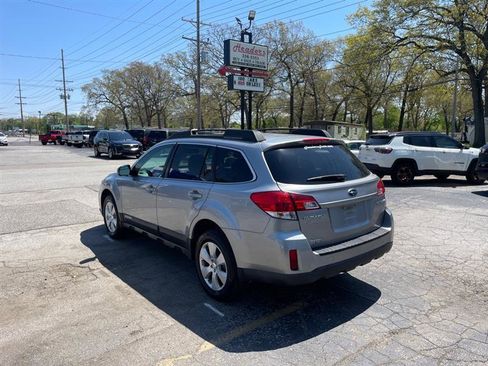 Used 2010 Subaru Outback 2.5i Premium AWD/4WD image 7