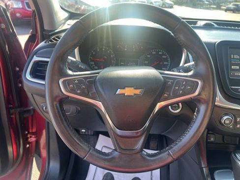 Used 2018 Chevrolet Equinox LT image 25