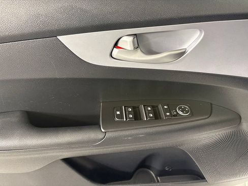Used 2024 Kia Forte LXS FWD image 19
