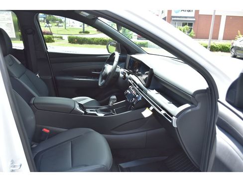 New 2025 Hyundai Tucson XRT image 16