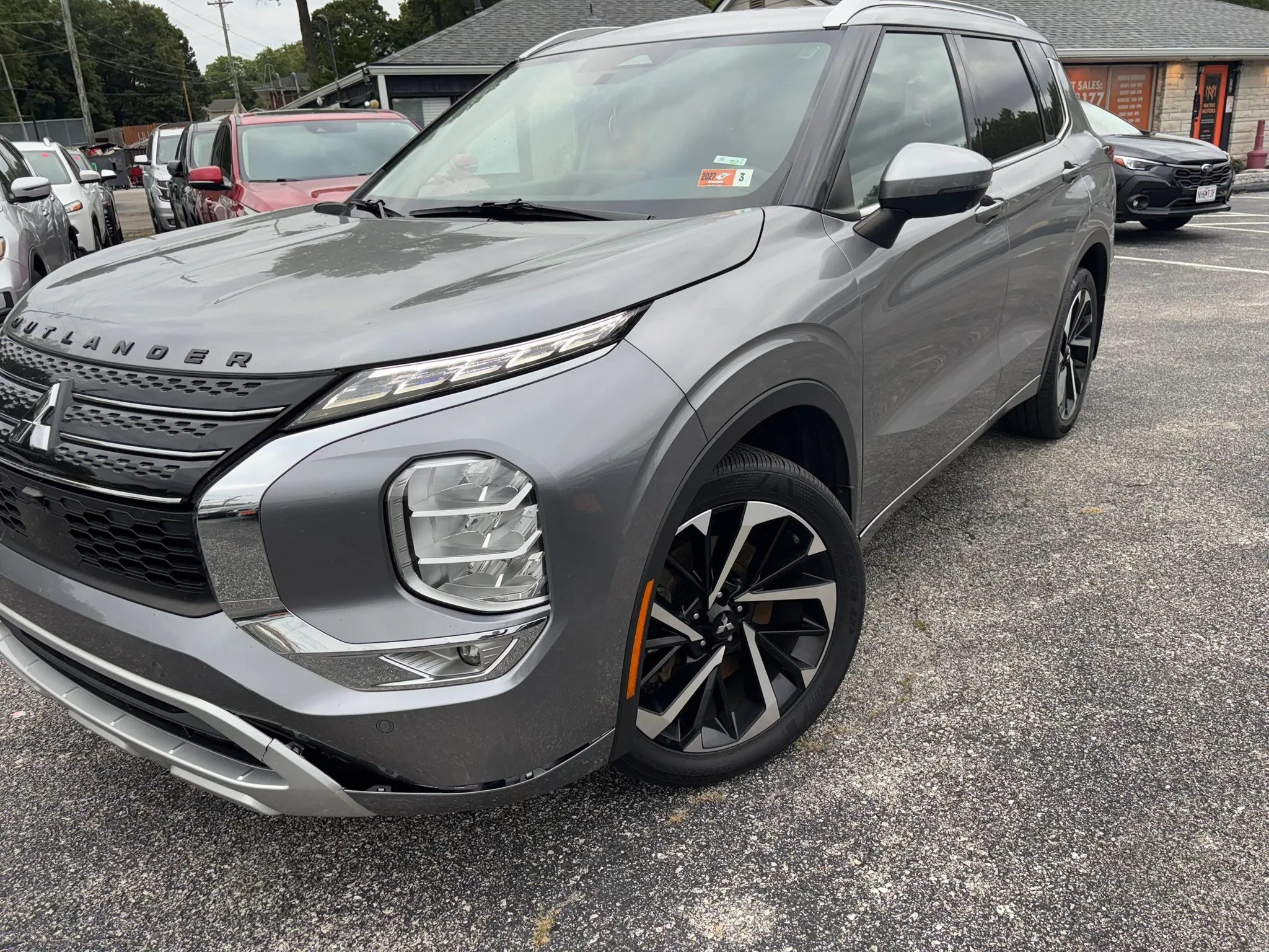 Used 2022 Mitsubishi Outlander SEL FWD image 3