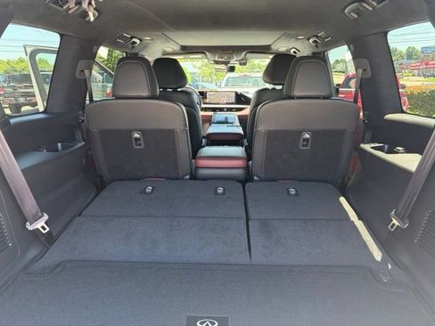 Used 2026 INFINITI QX80 Autograph w/ Premium Cargo Package AWD/4WD image 39