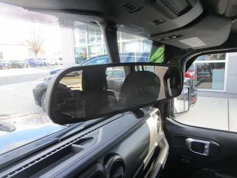 Used 2019 Jeep Wrangler Unlimited Sport S image 26