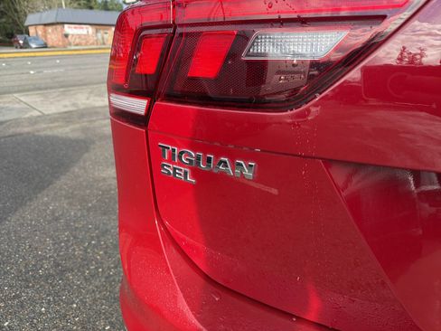 Used 2018 Volkswagen Tiguan SEL image 6
