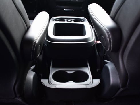 New 2026 Chrysler Pacifica Select w/ S Appearance Package FWD image 33