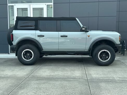 Used 2021 Ford Bronco Badlands AWD/4WD image 2