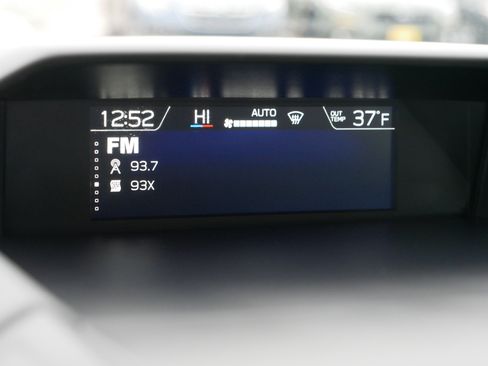 Used 2023 Subaru Crosstrek 2.5i Limited w/ Popular Package #3 image 30