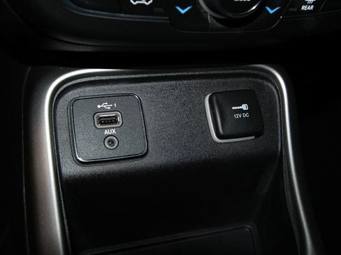Used 2019 Jeep Compass Latitude FWD image 17