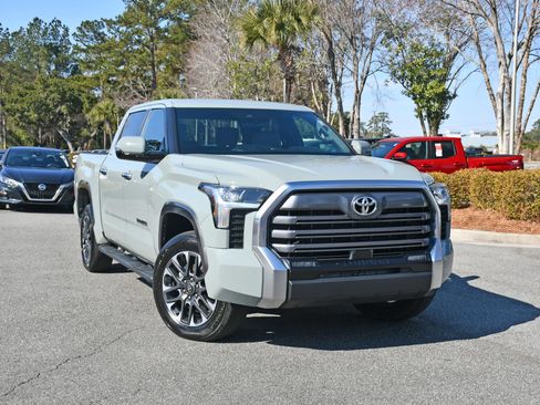 Used 2025 Toyota Tundra Limited image 6