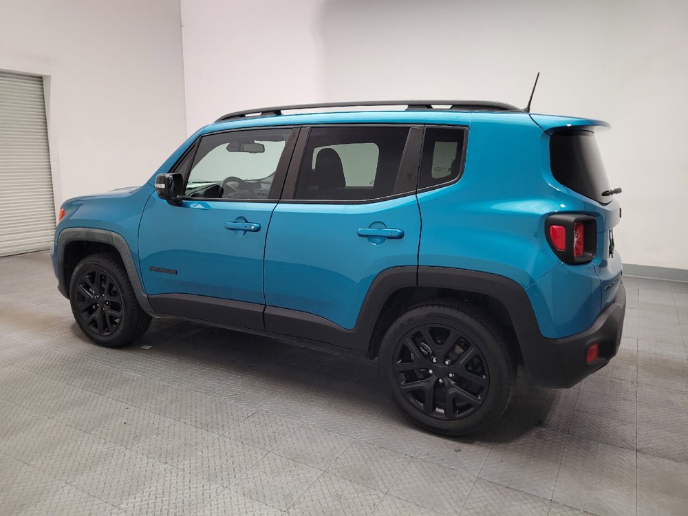 Used 2022 Jeep Renegade Altitude w/ Convenience Group AWD/4WD image 3