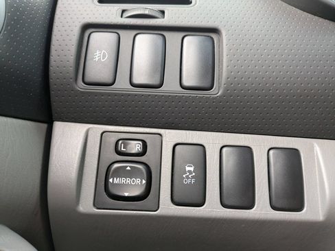 Used 2015 Toyota Tacoma PreRunner w/ SR5 Package RWD image 24