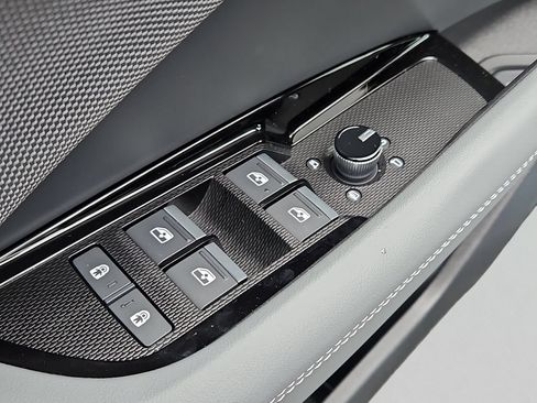New 2026 Audi Q3 quattro 2.0T AWD/4WD image 19