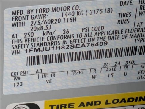 New 2025 Ford Expedition Active image 17