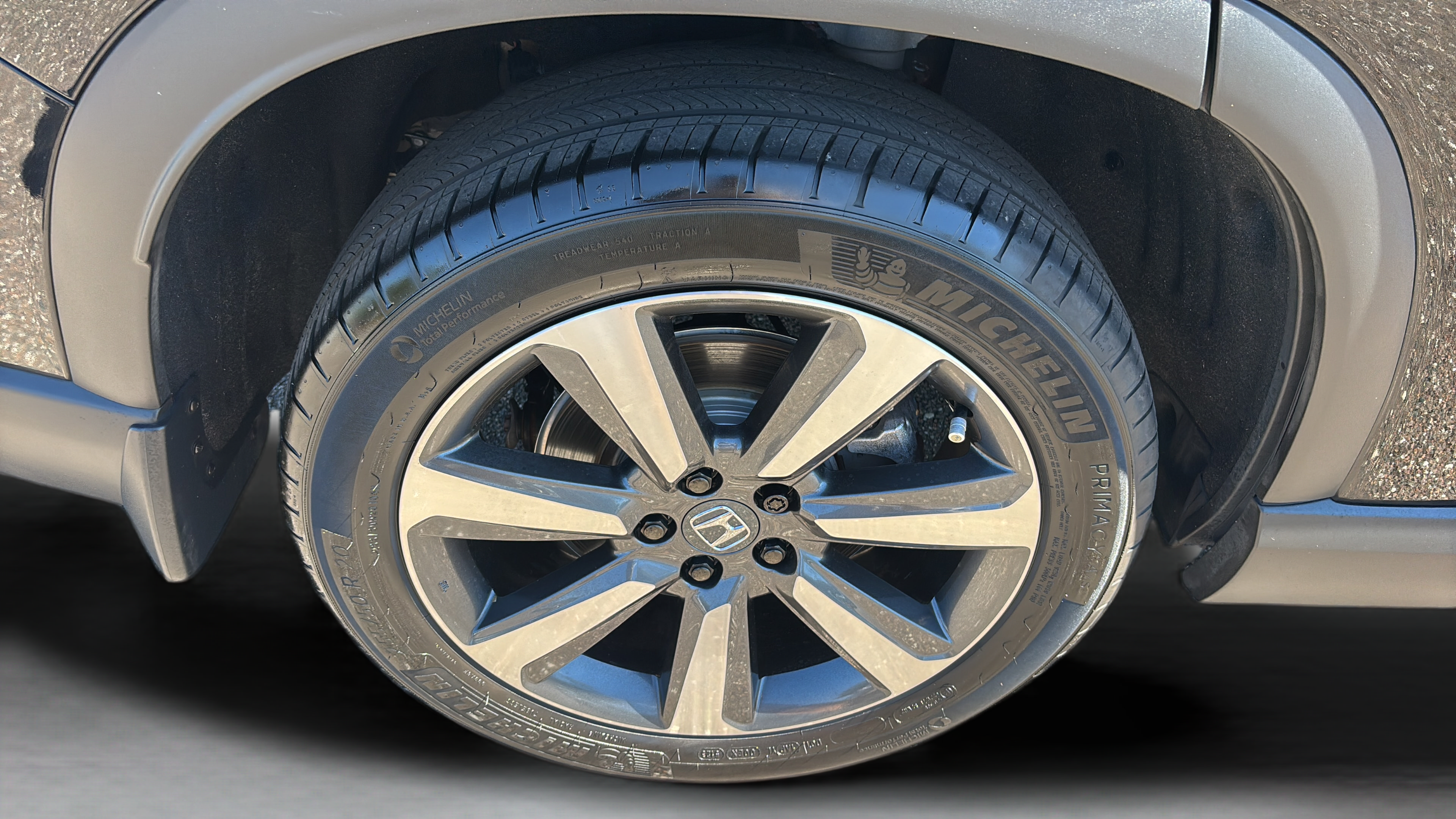 Certified 2025 Honda Pilot Touring image 38