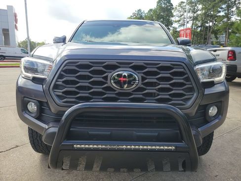 Used 2023 Toyota Tacoma TRD Off-Road w/ Technology Package AWD/4WD image 4
