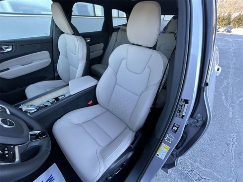 New 2026 Volvo XC60 B5 Core w/ Climate Package image 15