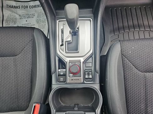 Used 2024 Subaru Forester Premium AWD/4WD image 23