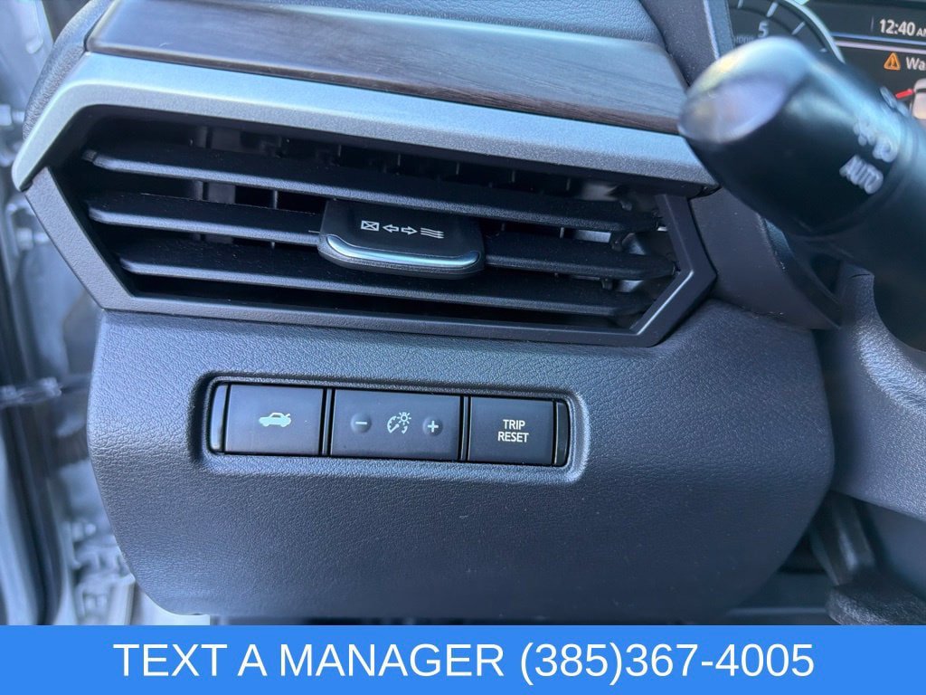 Used 2024 Nissan Altima 2.5 SV FWD image 23