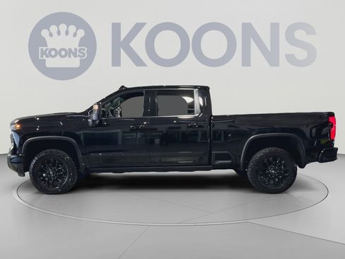 Used 2026 Chevrolet Silverado 2500 High Country w/ Midnight Edition AWD/4WD image 7