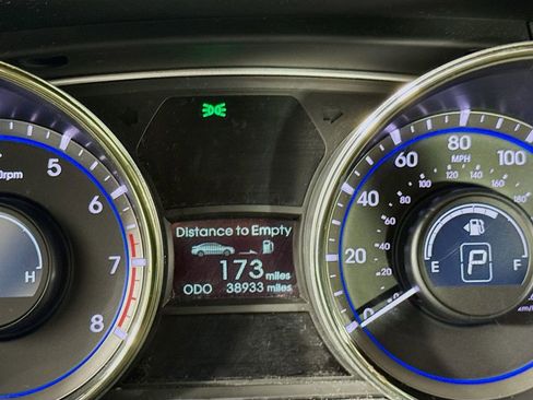 Used 2011 Hyundai Sonata GLS image 15