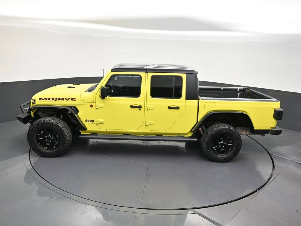 Used 2023 Jeep Gladiator Mojave w/ Cold Weather Group AWD/4WD image 16