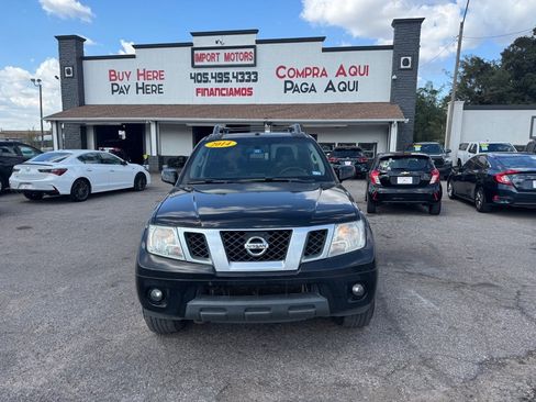 Used 2014 Nissan Frontier PRO-4X image 2