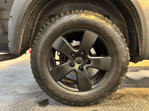 Used 2010 Dodge Ram 1500 Truck SLT w/ Big Horn Regional Pkg AWD/4WD image 31