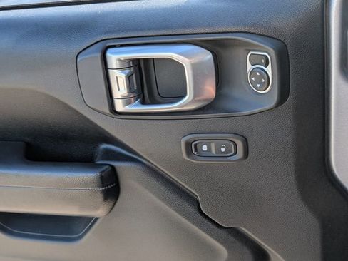 Used 2020 Jeep Wrangler Unlimited Sport S image 25