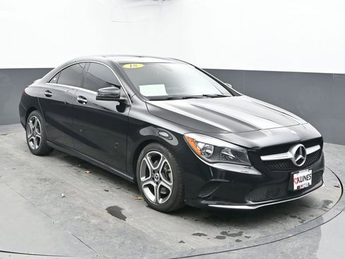 Used 2018 Mercedes-Benz CLA 250 4MATIC image 3