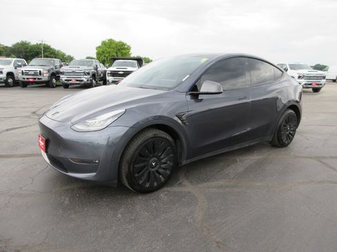 Used 2021 Tesla Model Y Long Range AWD/4WD image 11
