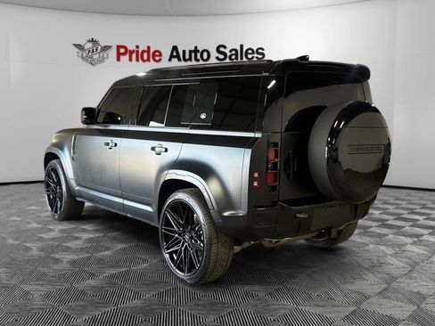 Used 2022 Land Rover Defender 110 X-Dynamic SE AWD/4WD image 5