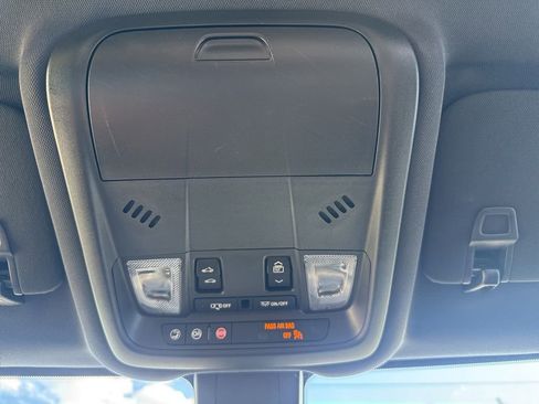 Used 2023 Chevrolet Equinox RS w/ RS Leather Package AWD/4WD image 10