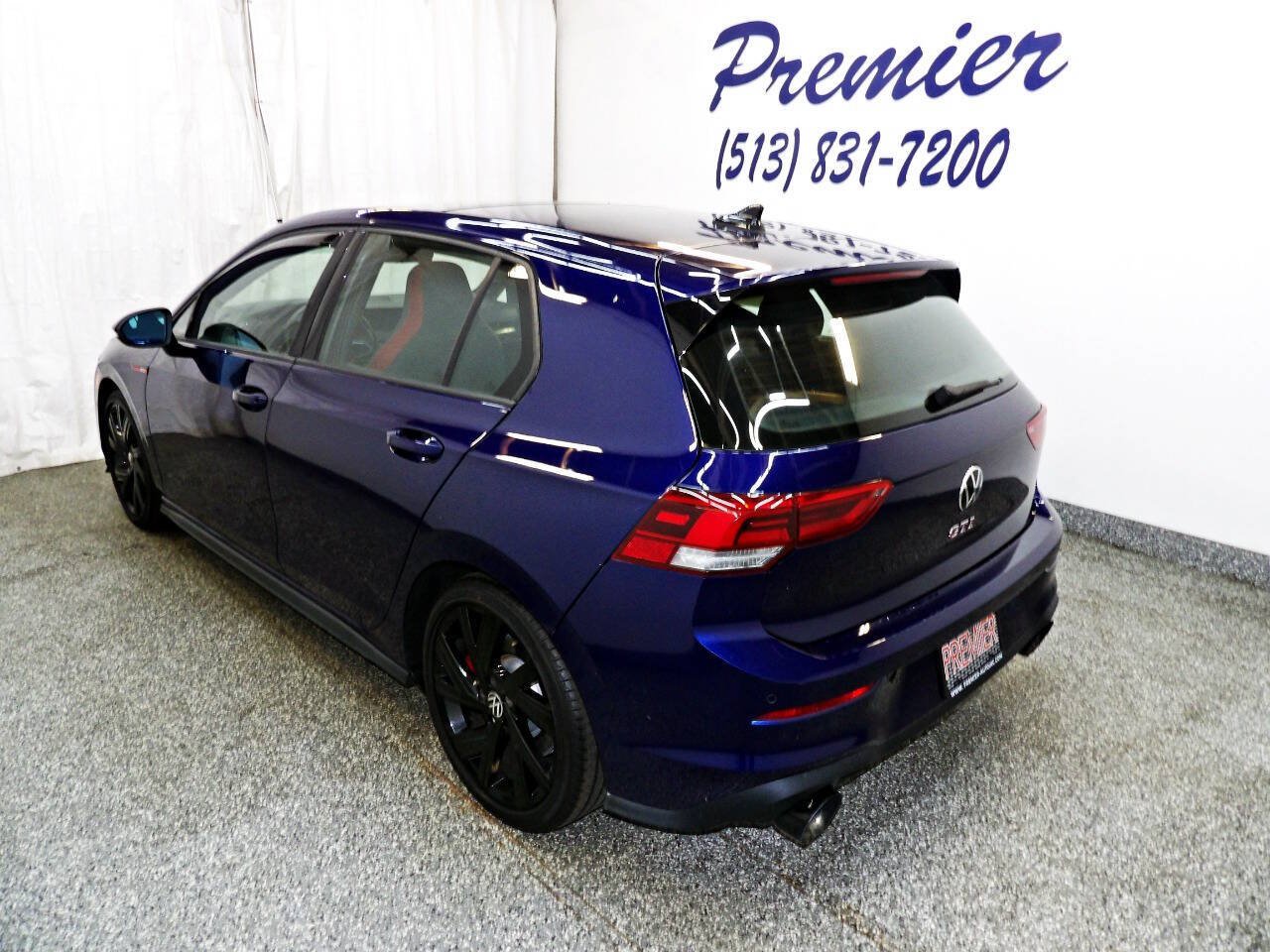 Used 2022 Volkswagen GTI SE FWD image 4