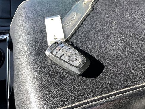 Used 2019 Ford F350 Lariat w/ Lariat Ultimate Package image 35