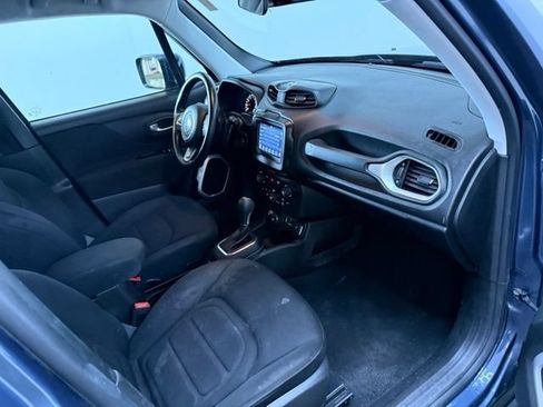 Used 2020 Jeep Renegade Latitude w/ Cold Weather Group AWD/4WD image 40