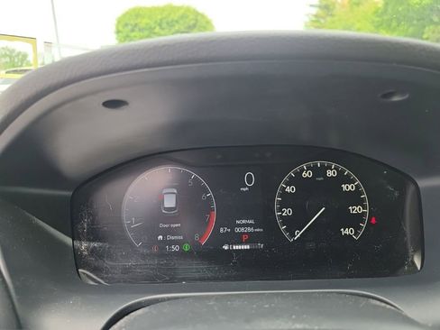 Used 2025 Honda HR-V LX image 14