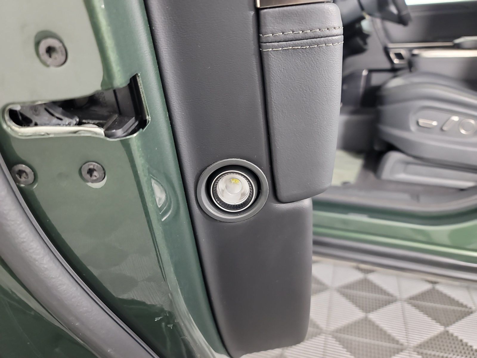 Used 2023 Rivian R1T Launch Edition AWD/4WD image 30