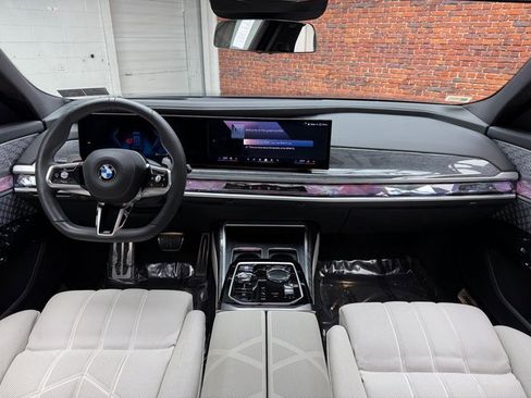 Certified 2023 BMW 760i xDrive w/ Executive Package image 12