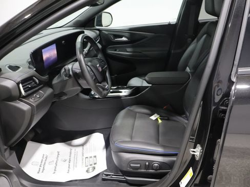 Used 2024 Buick Envista Sport Touring w/ Experience Buick Package FWD image 9