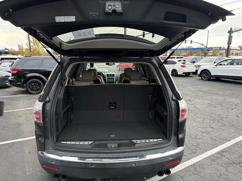 Used 2007 GMC Acadia SLT w/ Trailering Package AWD/4WD image 20
