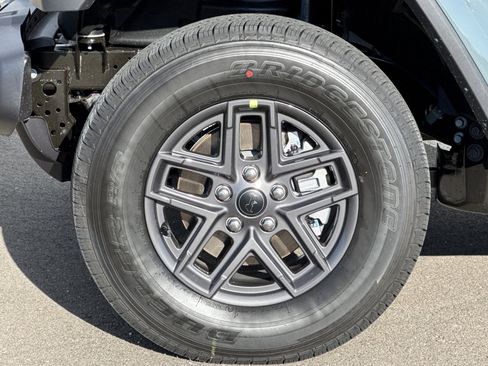 New 2026 Jeep Gladiator Sport image 23