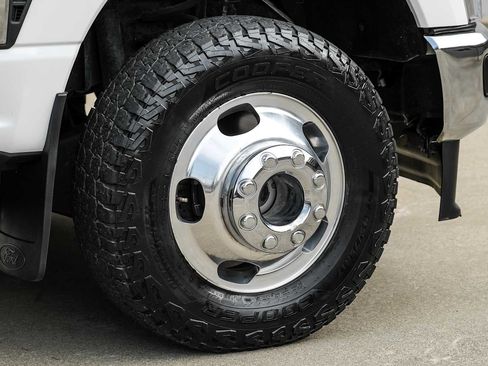 Used 2023 Ford F350 Lariat w/ FX4 Off-Road Package image 56