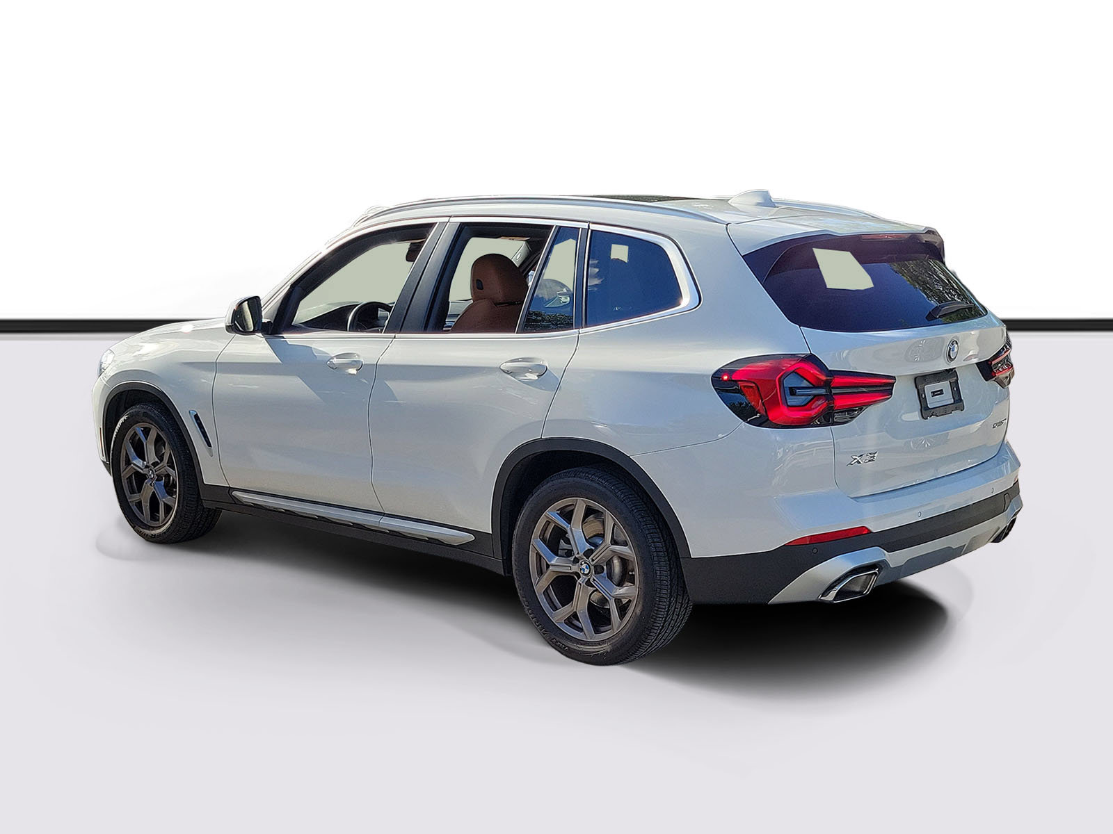 Used 2024 BMW X3 sDrive30i w/ Convenience Package RWD image 3