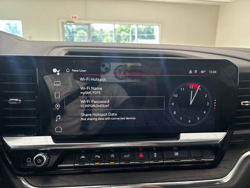 Used 2024 GMC Sierra 1500 SLT w/ SLT Convenience Package image 46