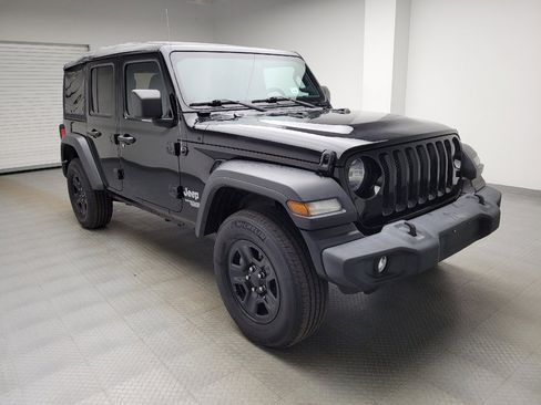 Used 2018 Jeep Wrangler Unlimited Sport image 13
