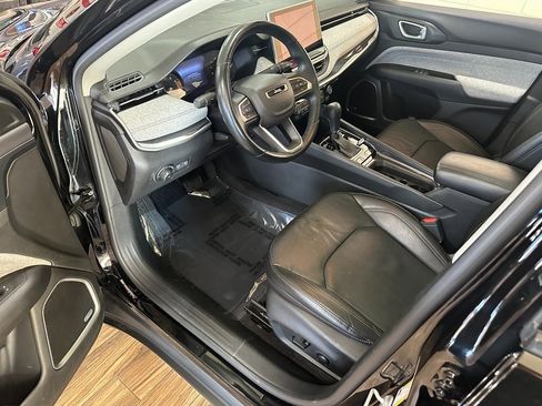 Certified 2022 Jeep Compass Latitude w/ Sun and Sound Group image 9